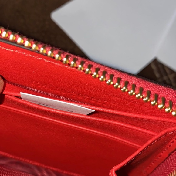 Gucci Crossbody zipped wallet - Picture 11 of 14